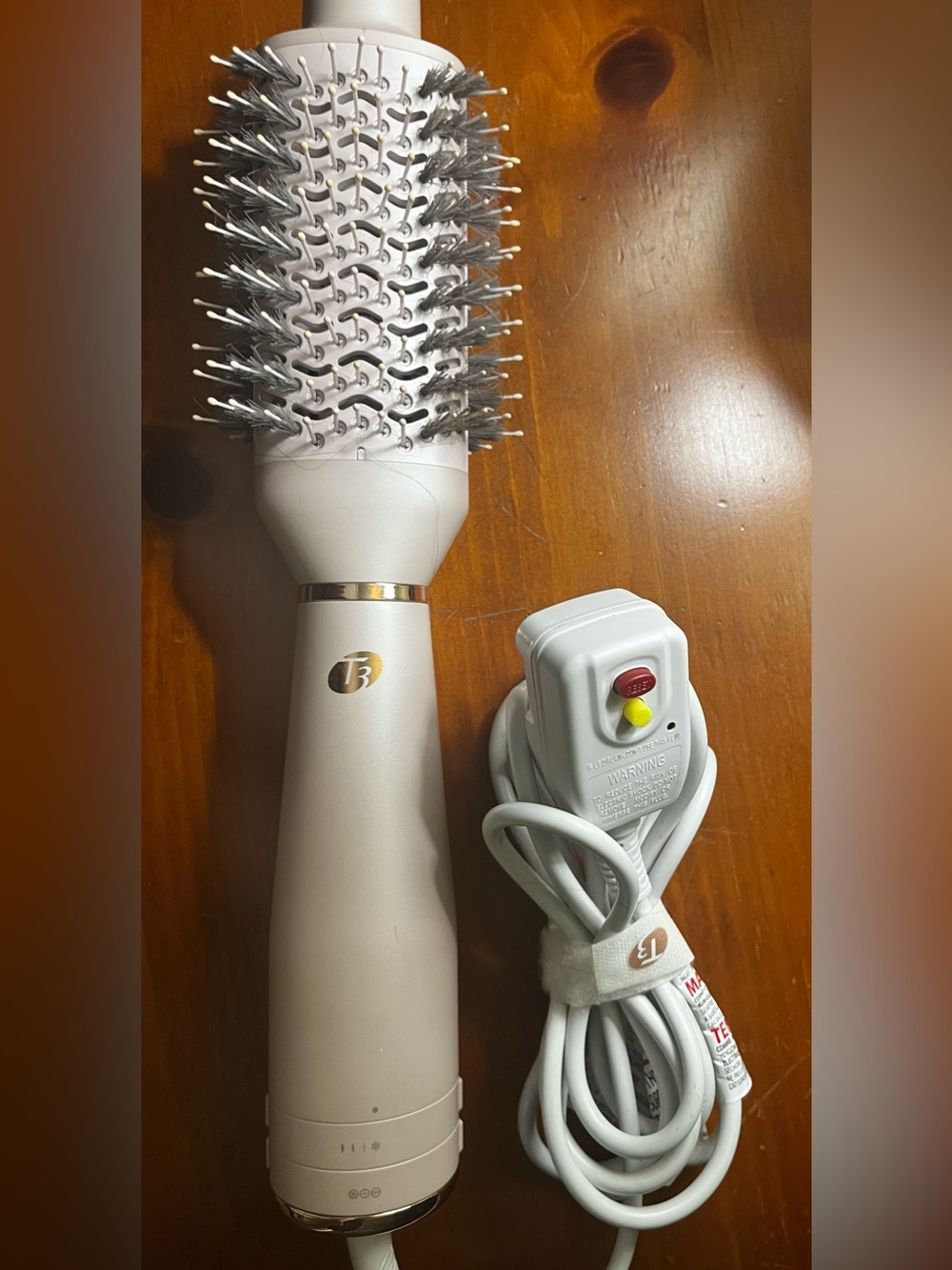 T3 Airbrush One Step Smoothing and Volumizing Hair Blow Dryer Brush